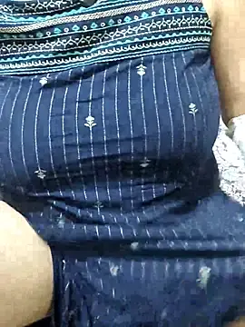 Mallupriyapriya  live sex cam