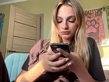 ManiacProffer  live sex cam