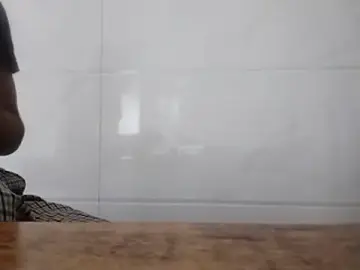 Quen_bee99  live sex cam