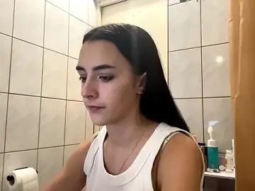 TyraMagna  live sex cam