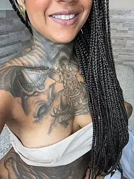 Xbigpeach  live sex cam