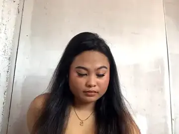 CariHenifin  live sex cam