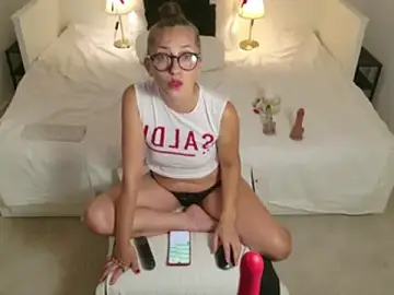 DaisyDea  live sex cam