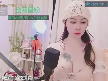 Luck_Lili_  live sex cam