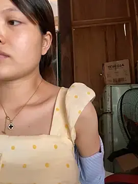 -Vaci-  live sex cam