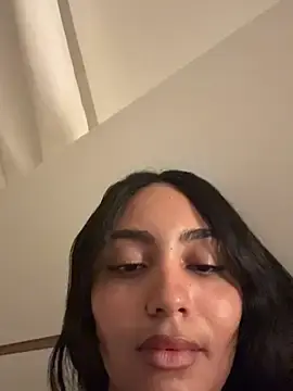 Meyline-  live sex cam