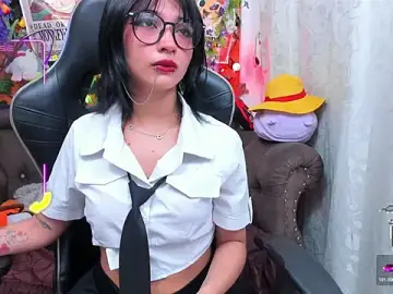 Ravenn_20  live sex cam