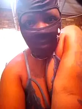 Teebitch93  live sex cam