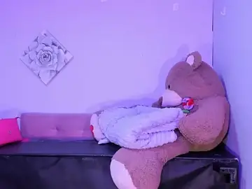 ChellFoxx  live sex cam