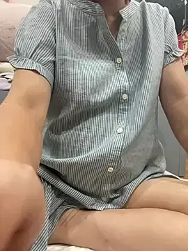 EmiZii  live sex cam