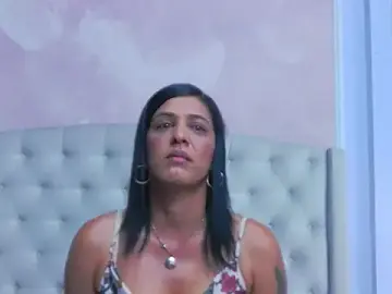 JoannaCox  live sex cam