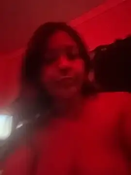 LaMonaMasLinda  live sex cam