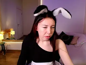 Foxy_18  live sex cam