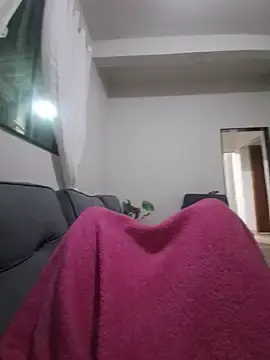 Moeninhaxyz  live sex cam