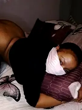 Nontlethebeast  live sex cam
