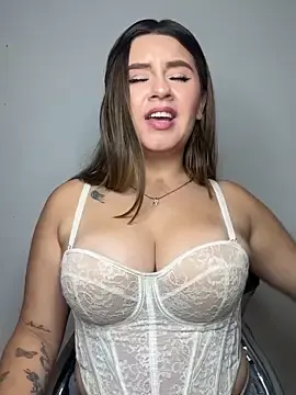 SaraBraun_  live sex cam