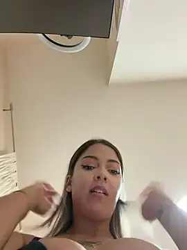 Karlotica  live sex cam