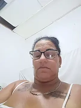 Tugordita-hot  live sex cam