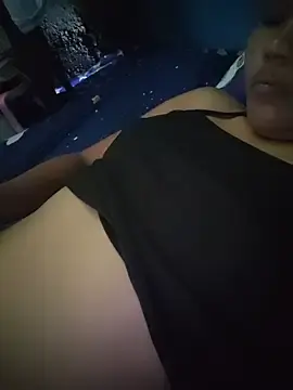 Wildpinay22  live sex cam