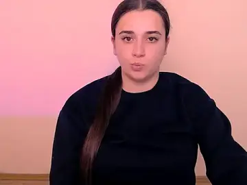 AlinaDoll_  live sex cam