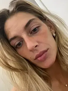 Bellalolahot  live sex cam
