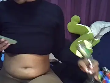CurvySnowflakes  live sex cam