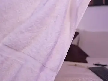 LeaThompson  live sex cam