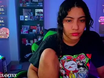 Lovelyamyy  live sex cam