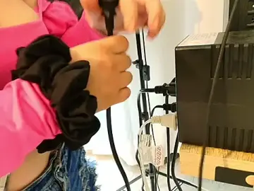 Candy_kiss7  live sex cam