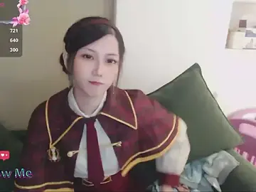 Whitecat13  live sex cam