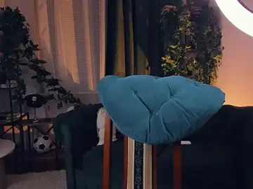 InesPiek  live sex cam