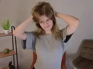 MavisHarding  live sex cam