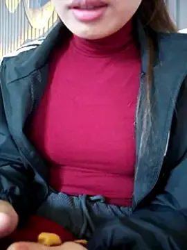 Niss8386  live sex cam