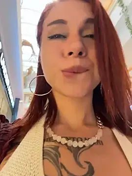 RosieDesire  live sex cam