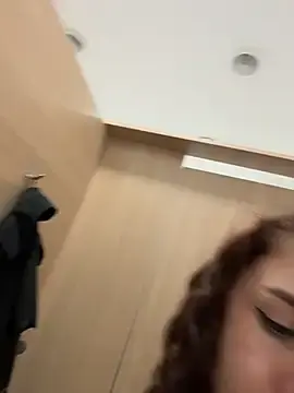 RosieDesire  live sex cam