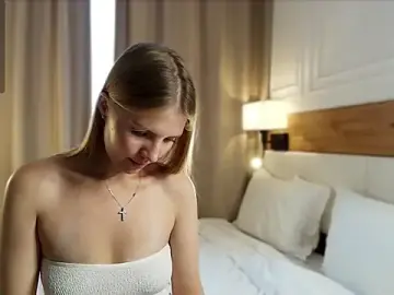 Blondolls  live sex cam
