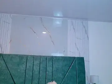 Katiamoree  live sex cam