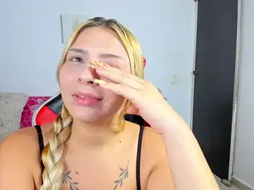 Lana-rosse  live sex cam