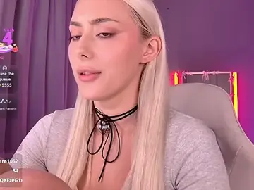 LoryWood  live sex cam