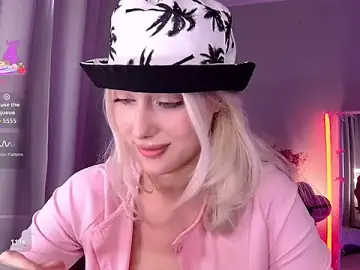 LoryWood  live sex cam