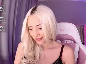 LoryWood  live sex cam