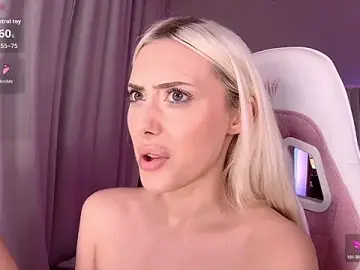 LoryWood  live sex cam