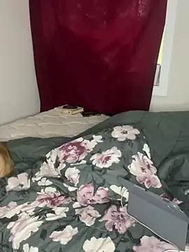 MiriamMoneyAsap  live sex cam