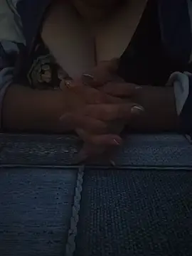 Bufnita5  live sex cam