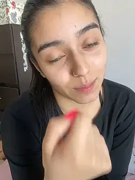Lea-only  live sex cam