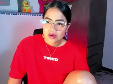 Vickylatina_  live sex cam