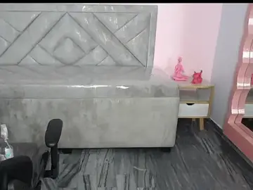 Andrea_ch01  live sex cam