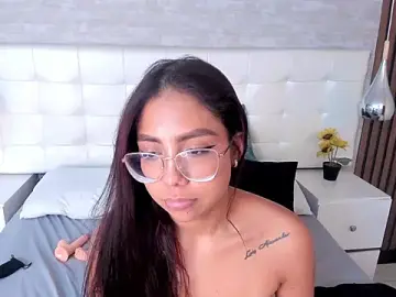 SaritaaHot  live sex cam