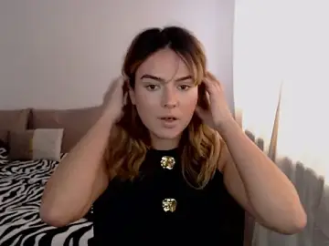 ViviRoses  live sex cam