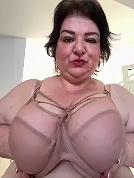 Curvymilfmicha  live sex cam